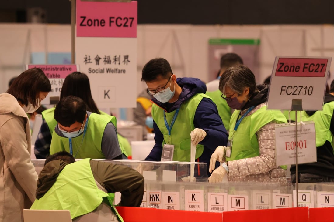 Votes being counted at the Hong Kong Convention and Exhibition Centre in Wan Chai. Photo: Nora Tam