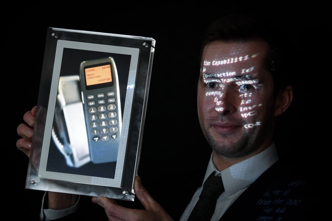 Merry Christmas': world's first text message sells as NFT for US$121,000 at Paris auction | South China Morning Post