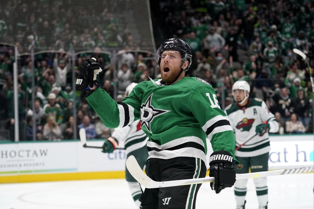 Dallas Stars centre Joe Pavelski celebrates after scoring against the Minnesota Wild in the first period of an NHL hockey game in Dallas, Texas on December 20. Photo: AP