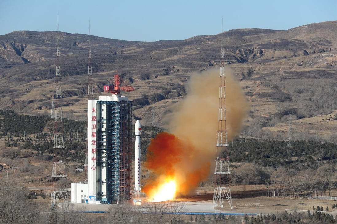A Long March 4C rocket carrying the Ziyuan-1 02E satellite blasts off from the Taiyuan launch site in central China on Sunday. Photo: Xinhua