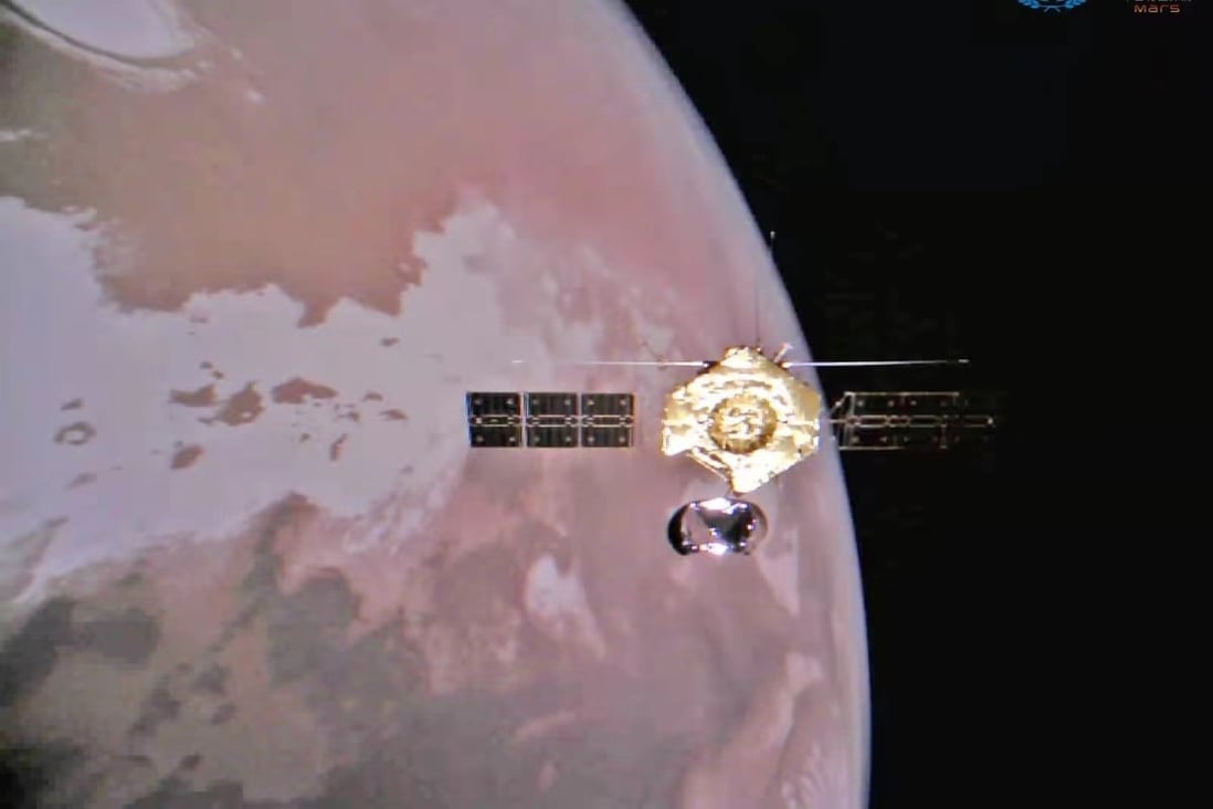 China’s Tianwen-1 sends back pictures showing probe orbiting round Mars