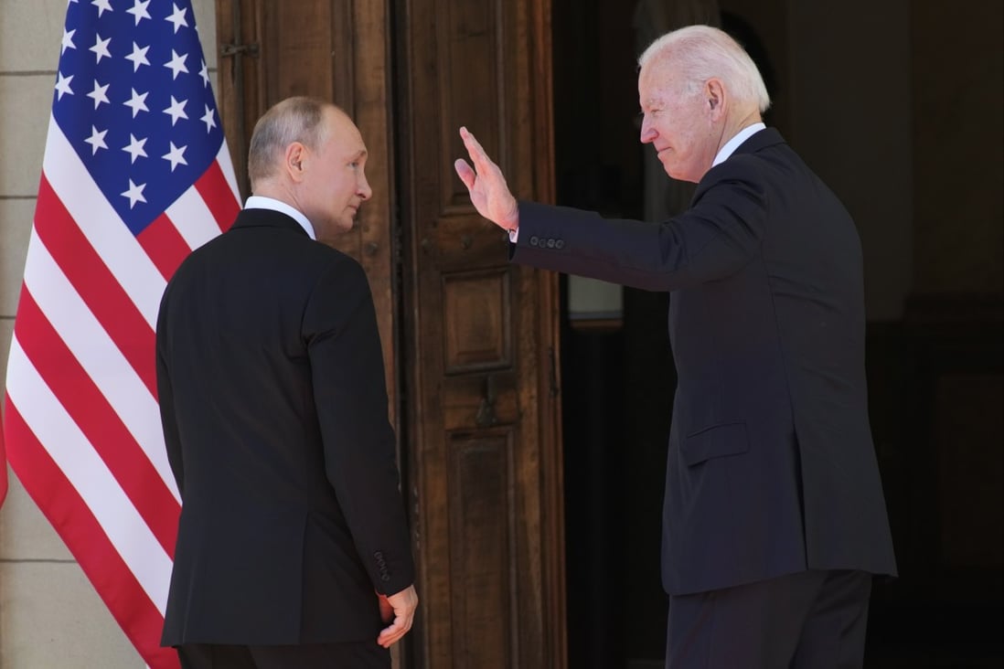 Russian President Vladimir Putin (left) and US President Joe Biden meet in Geneva, Switzerland, on June 16, 2021. The leaders will send senior officials for fresh talks in Geneva on January 10. Photo: AP 