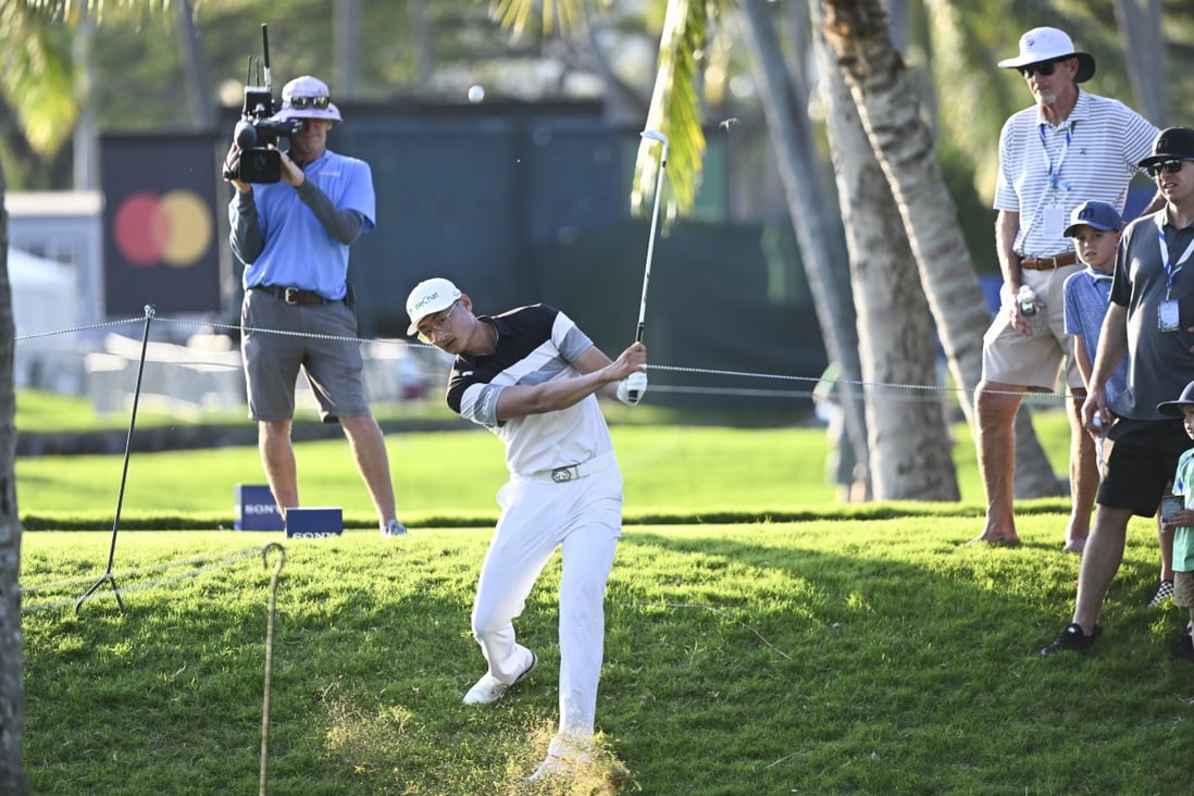 Li Haotong tries to play himself out of trouble on his third shot on the 16th hole during the third round of the Sony Open in Hawaii at Waialae Country Club. Photo: PGA Tour