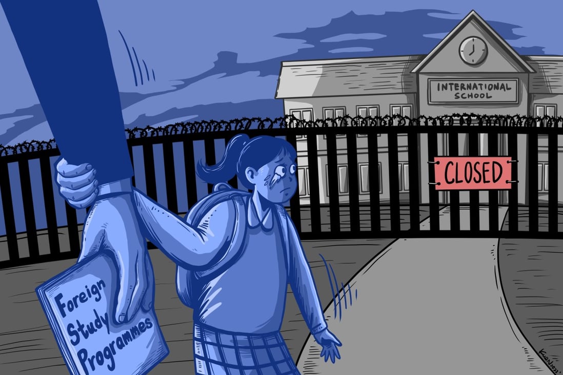 A growing number of Chinese families are re-evaluating their emigration and foreign-study options in the wake of China’s crackdown on education. Illustration: Lau Ka-kuen