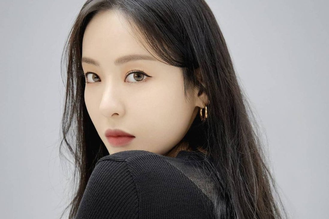 Single’s Inferno host Lee Da-hee is a model, K-drama actress and singer. Photo: @dahee0315/Instagram