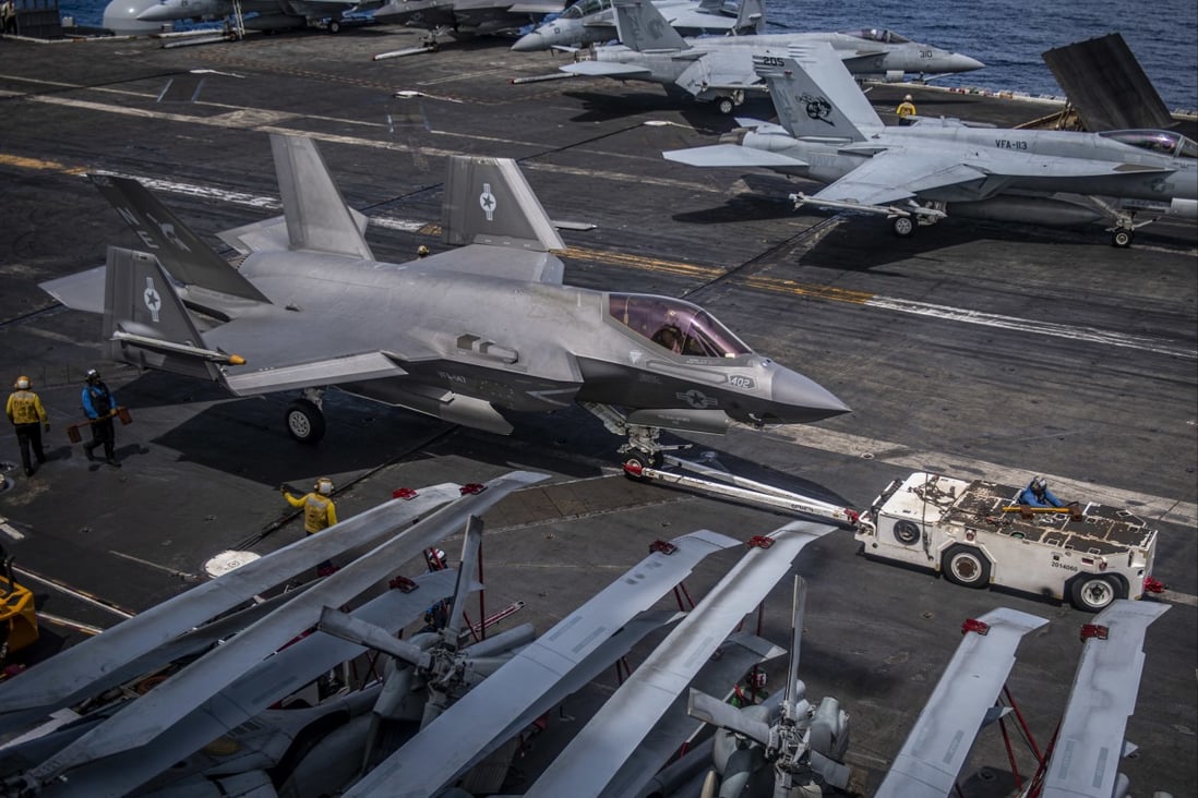 An F-35C Lightning II taxis on the flight deck of Nimitz-class aircraft carrier USS Carl Vinson in October 2021. Photo: US Navy