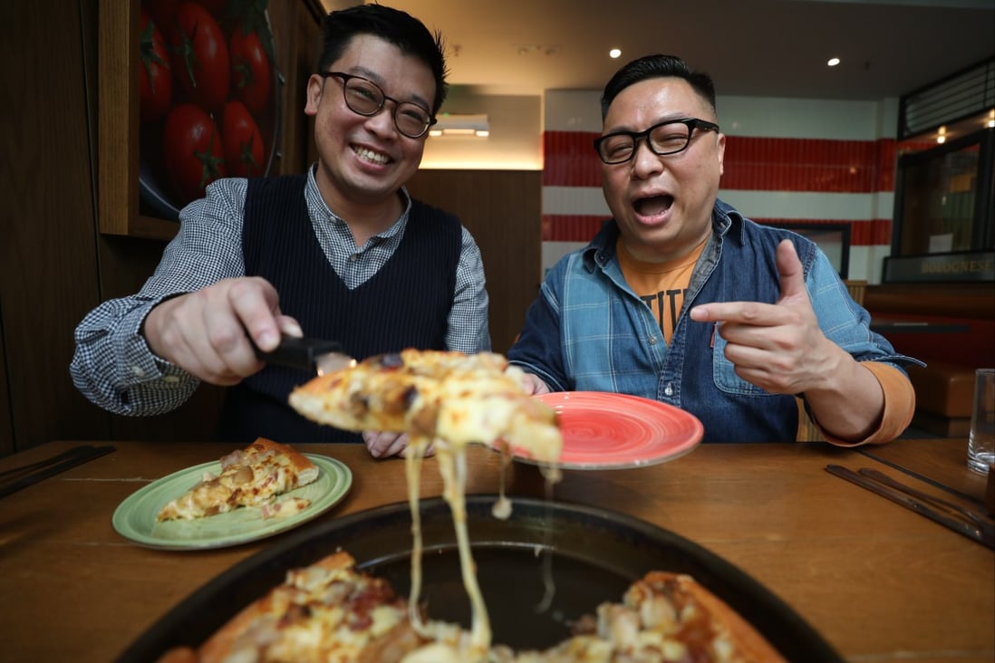 Pizza with abalone sauce, shiitake mushrooms and cheese taste test