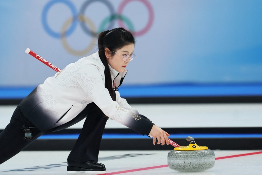 China’s mixed doubles curling pair return to face Britain. Photo: Reuters 