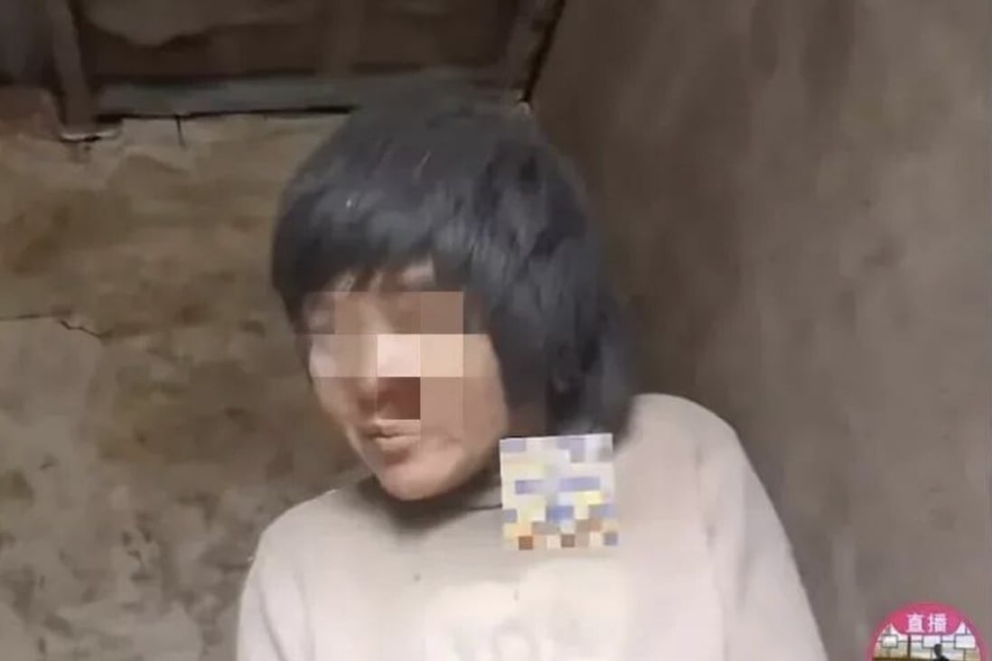 A video of mother of 8 chained to a wall by her neck has triggered widespread outrage in China and forced local authorities to act. Photo: Hexun