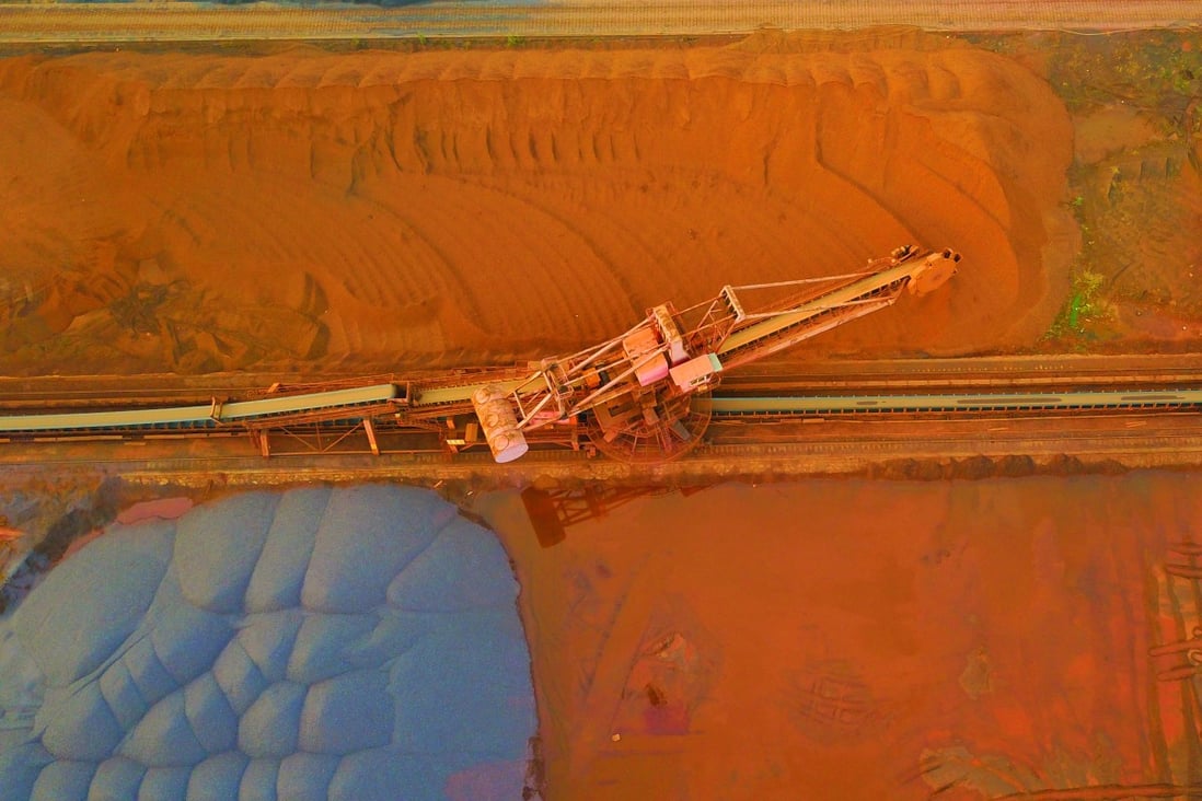 China urges iron ore traders to reduce inventory, stocks to reasonable