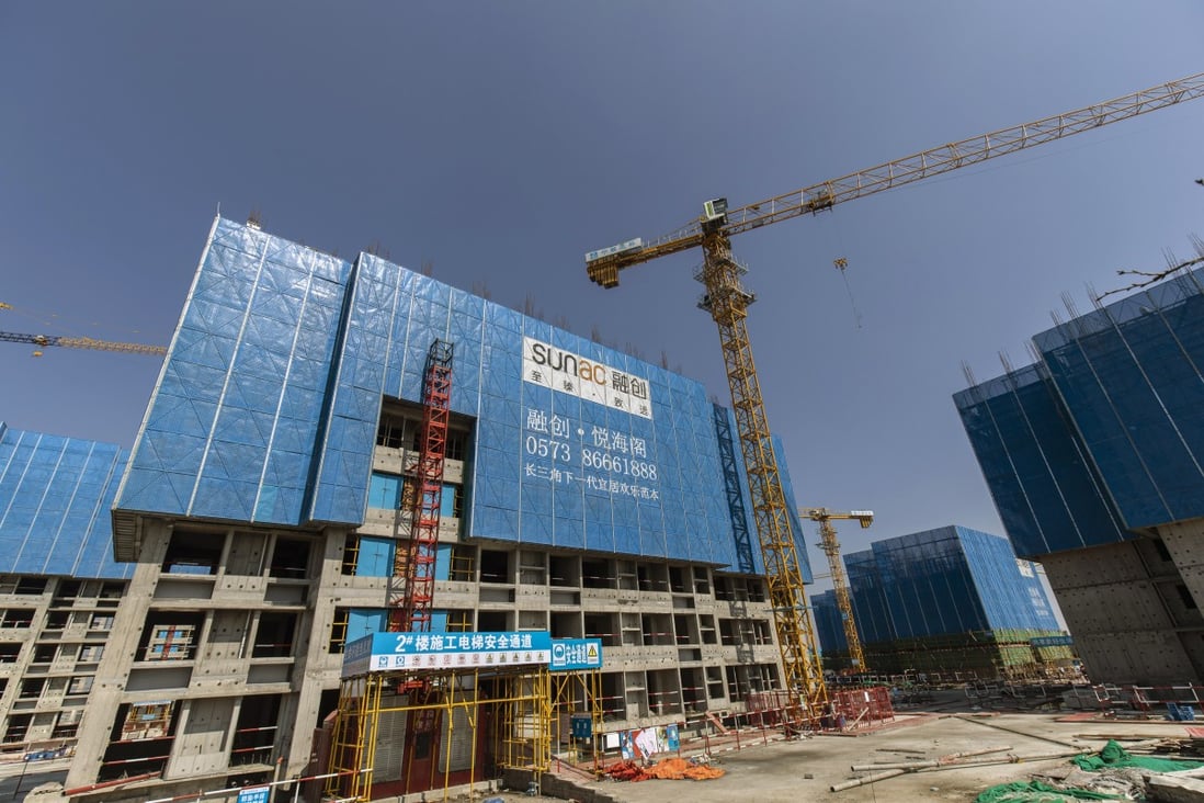 China’s official non-manufacturing purchasing managers’ index (PMI), which measures business sentiment in the services and construction sectors, rose to 51.6 from 51.1 in January. Photo: Bloomberg