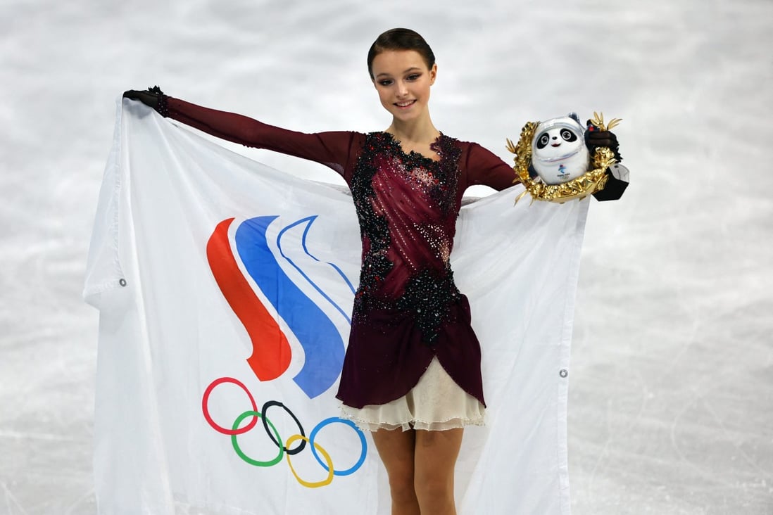 Anna Shcherbakova of the Russian Olympic Committee celebrates after winning gold in Beijing. Photo: Reuters 