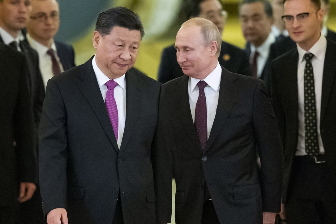 Chinese President Xi Jinping and Russian President Vladimir Putin enter a hall for talks in the Kremlin in Moscow, Russia, on June 5, 2019. Photo: AP