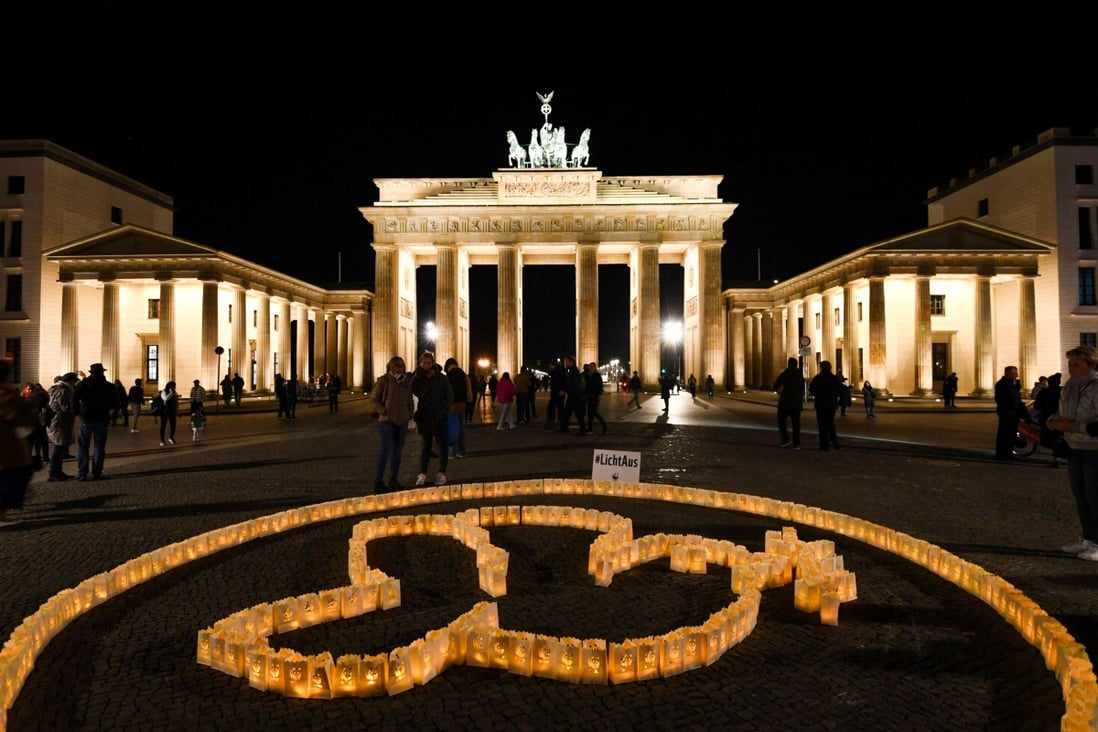 Earth hour lights off