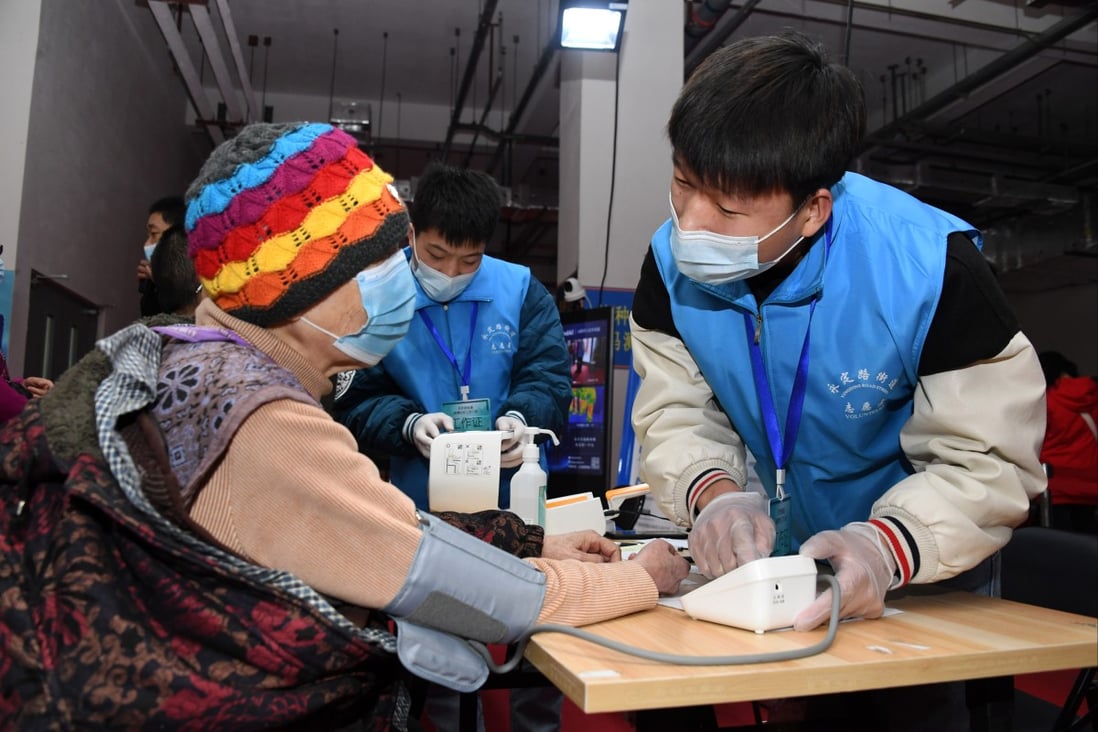 Unvaccinated elderly people are particularly vulnerable to the coronavirus. Photo: Xinhua