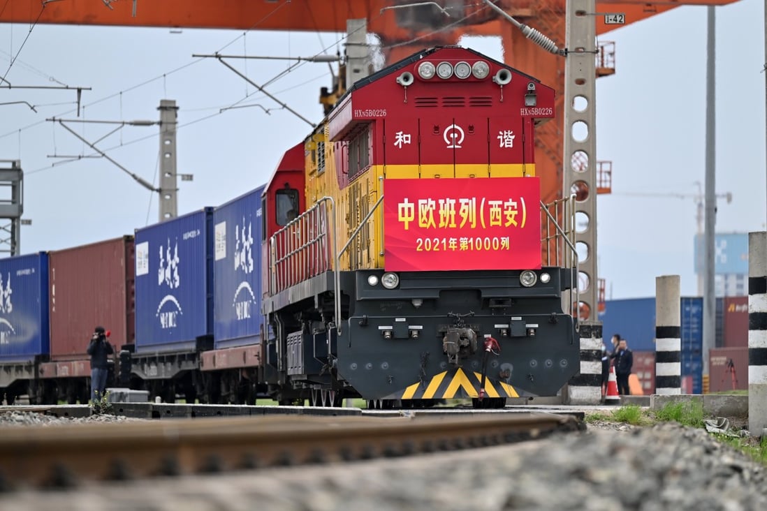 A China-Europe freight train leaves for Kazakhstan from Xian, in northwest China, on November 28, 2021. Photo: Xinhua