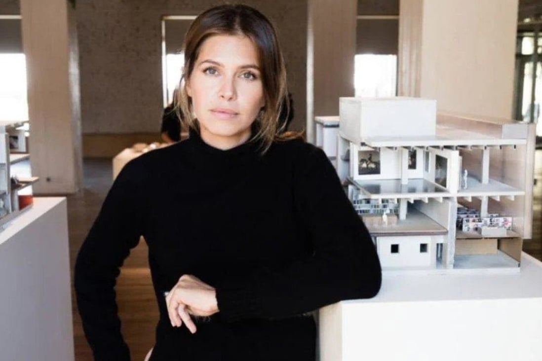 Dasha Zhukova is a Russian socialite, art lover, multi-hyphenate and ex-wife of billionaire Roman Abramovich, who moved to the US at a young age. Photo: @dasha/Twitter