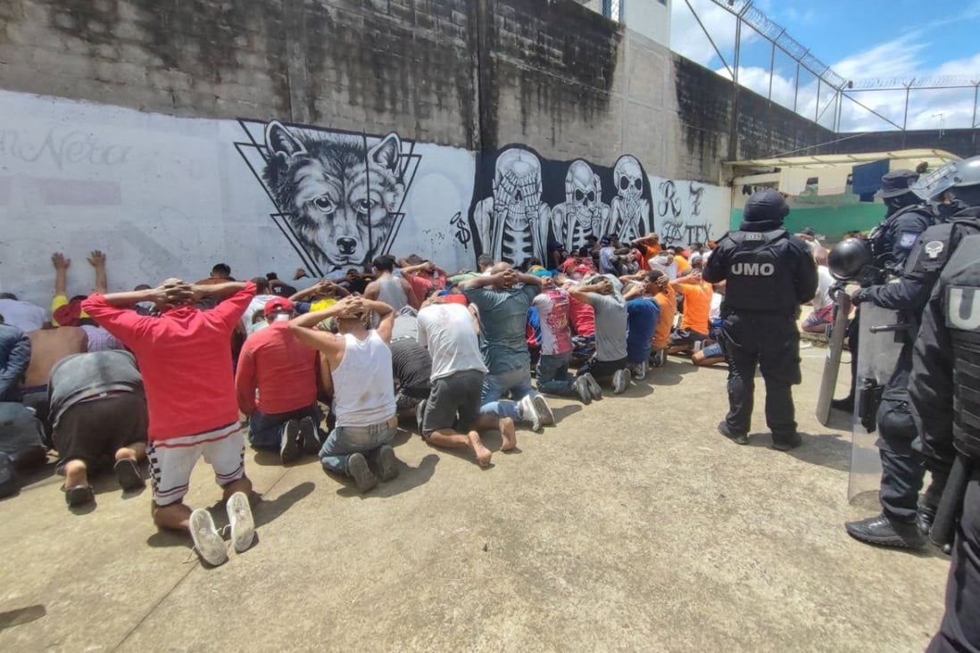 Riot in Ecuador prison leaves 44 dead, dozens on the run South China