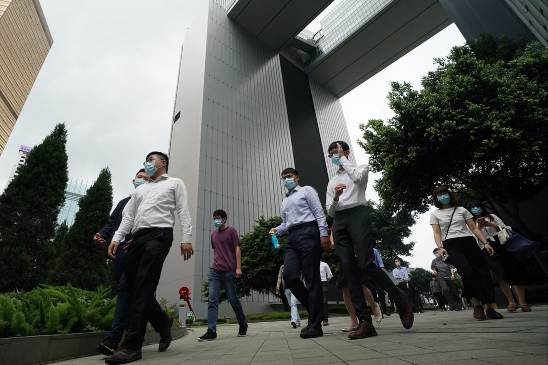 The survey has recommended salary increases starting at 2.04 per cent for the government’s 180,000-strong workforce. Photo: Felix Wong