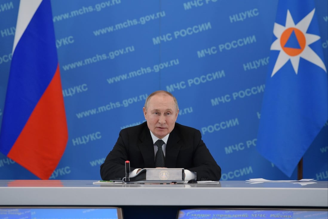 Russian President Vladimir Putin signed a decree simplifying the procedure to fast-track passports for residents of southern Ukraine who wish to ‘join the big family of Russia’. Photo: AP
