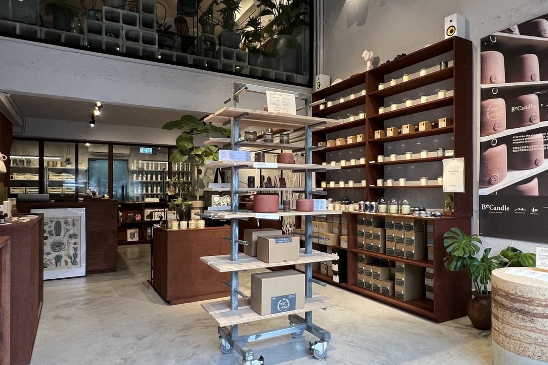 BeCandle, on Sai Kung’s waterfront in Hong Kong’s New Territories, is a candle retail shop and studio/workshop that is thriving despite the pandemic.