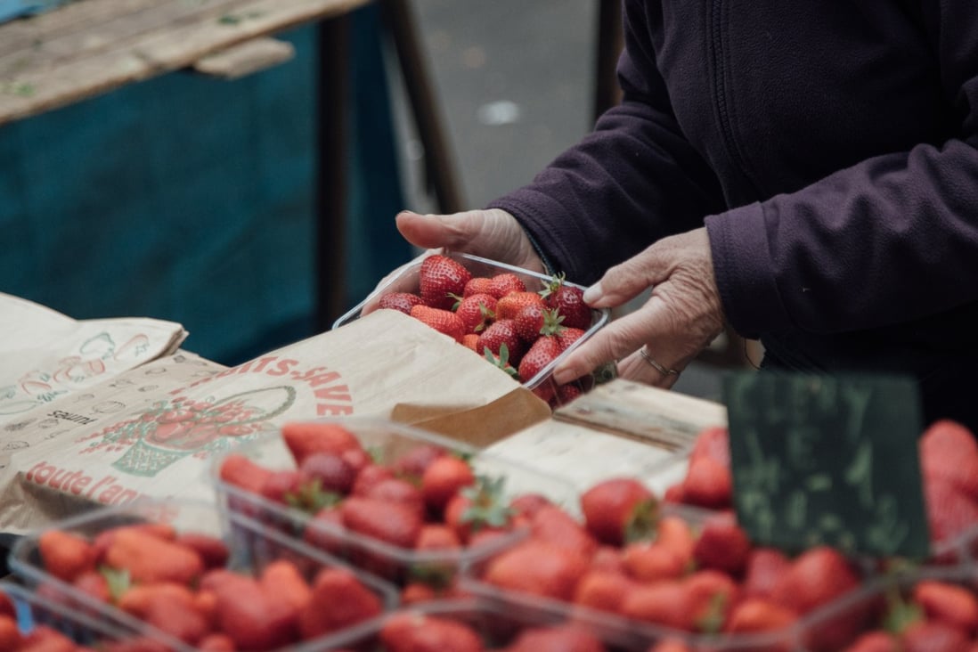 US and Canadian regulators are investigating a hepatitis outbreak that may be linked to fresh organic strawberries. 
 Photo: Bloomberg