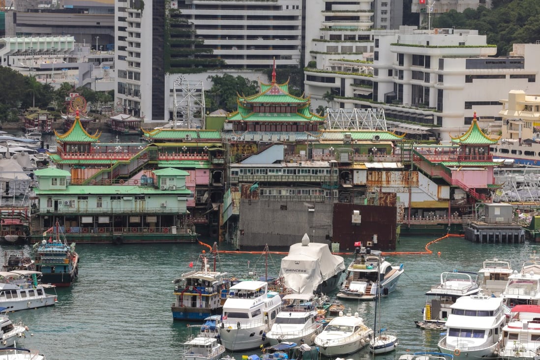 Jumbo Floating Restaurant’s kitchen barge capsized on Wednesday. Photo: Jelly Tse