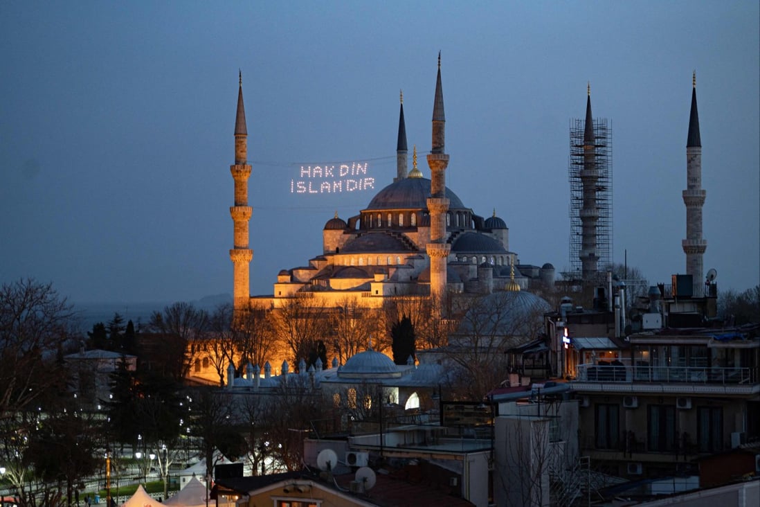 A mosque in Istanbul, Turkey; the nation wants to be known as Türkiye, pronounced tur-key-YAY. Photo: AFP