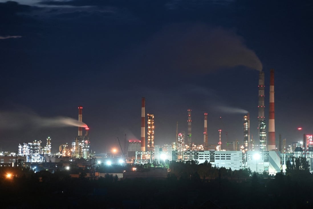 An oil refinery is seen in Omsk, Russia on Monday. Photo: Reuters