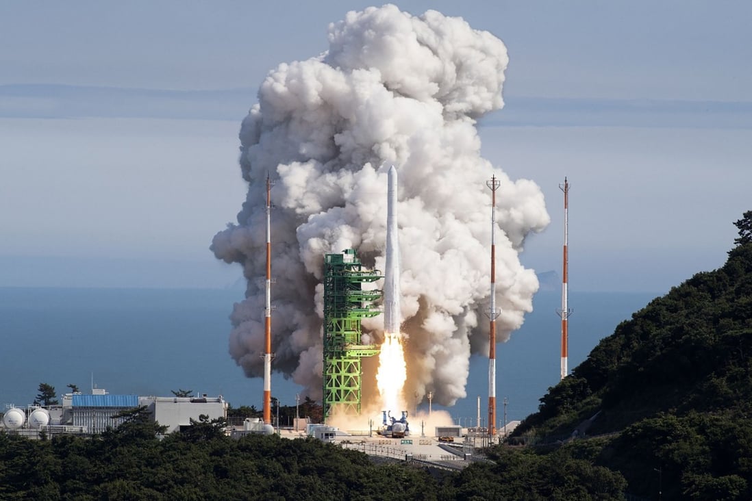 South Korea’s Nuri rocket lifts off from a launch pad at the Naro Space Centre in Goheung on Tuesday. Photo: KARI/AP