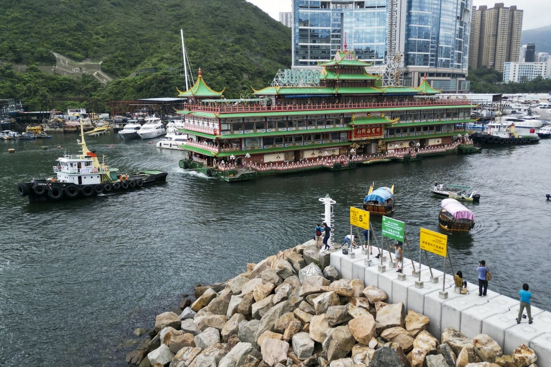 Jumbo Floating Restaurant leaves Hong Kong last week. Photo: Felix Wong
