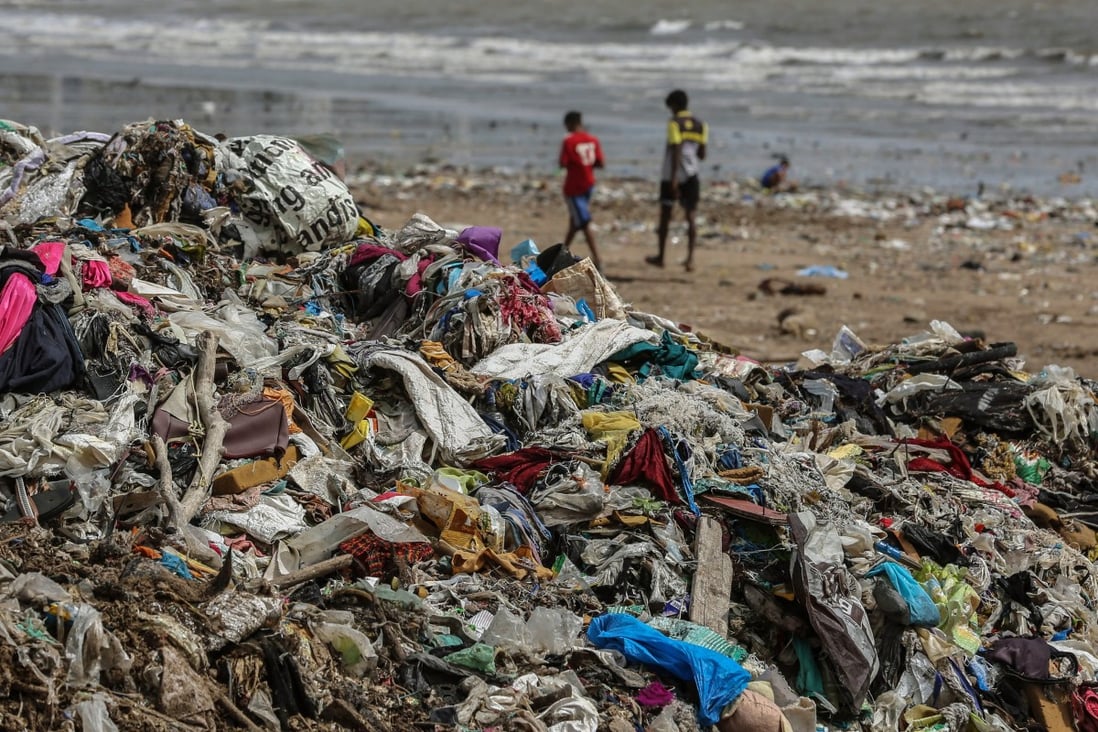 India banned some single-use or disposable plastic products on Friday as part of a federal plan to phase out the ubiquitous material in the nation of nearly 1.4 billion people. Photo: EPA-EFE