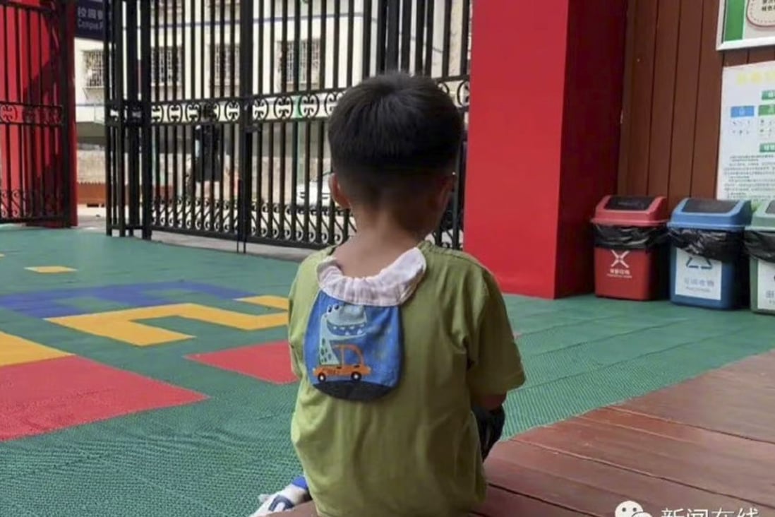 Boy, 5, abandoned at school after father realises he is not birth father. Photo: Weibo
