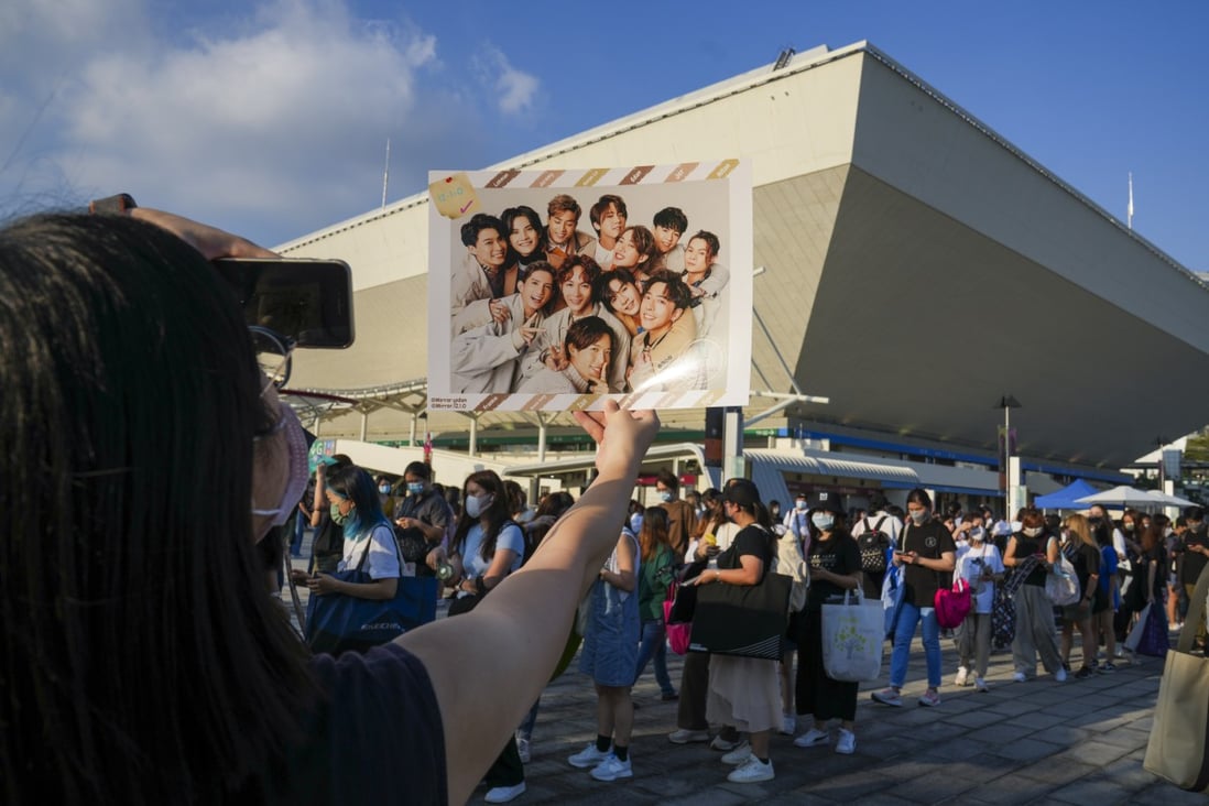 Fans of Hong Kong boy band Mirror out in droves for group’s concert