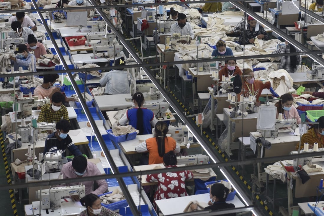 Cambodia has removed customs duties on nine out of 10 textile tariff lines, as part of its free-trade agreement with China that took effect this year. Photo: Xinhua