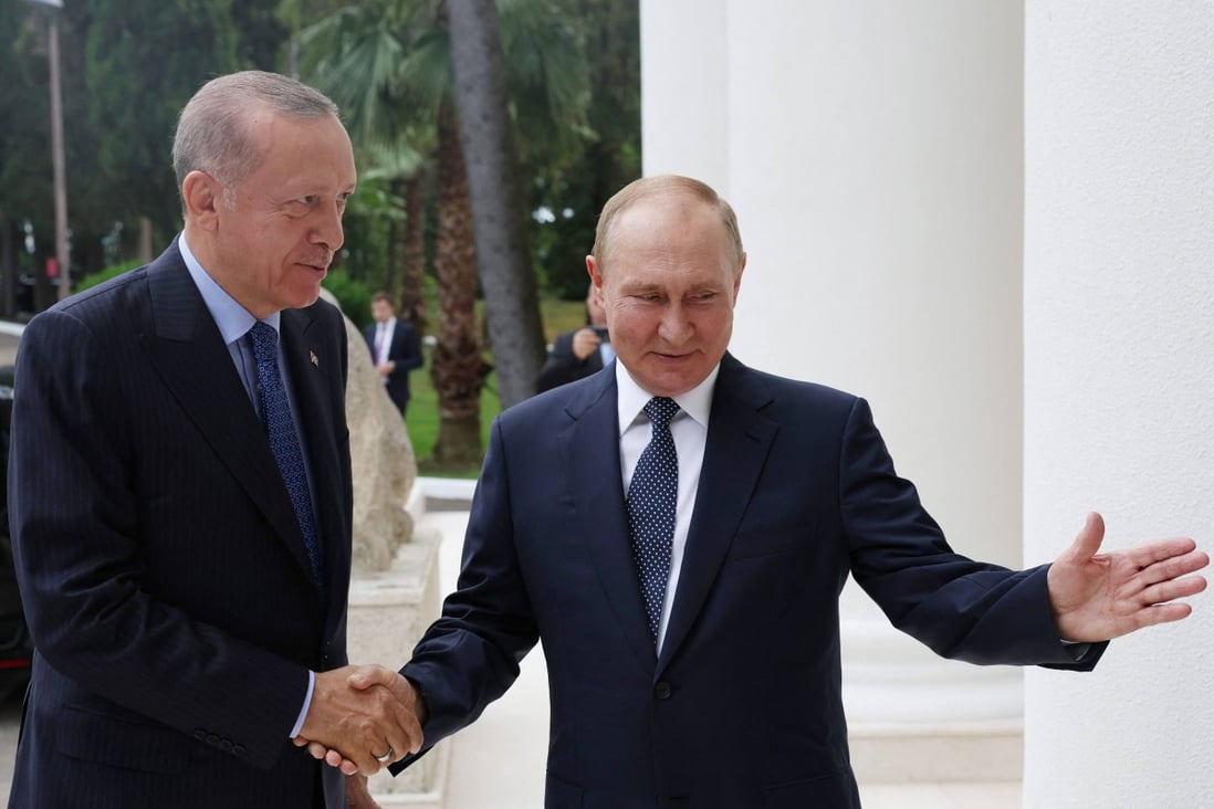 Russia’s President Vladimir Putin (right) shakes hands with Turkish President Recep Tayyip Erdogan in Sochi. Photo: Turkish presidential press service via AFP