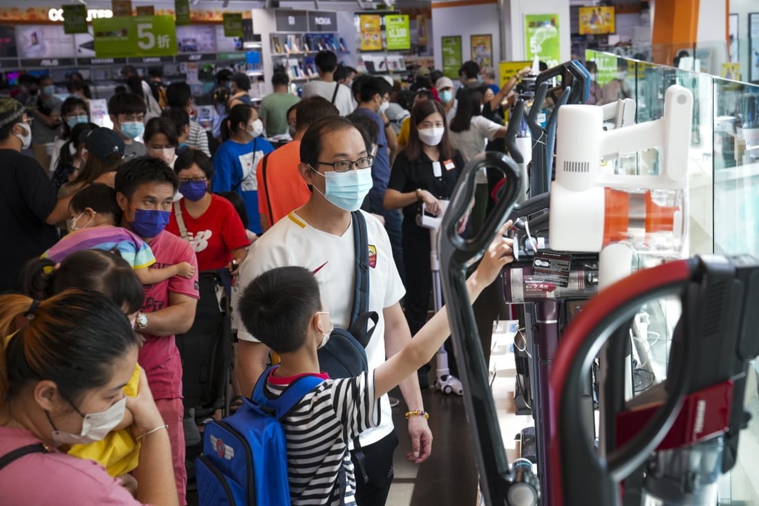 Hong Kong consumption vouchers residents go out to spend after