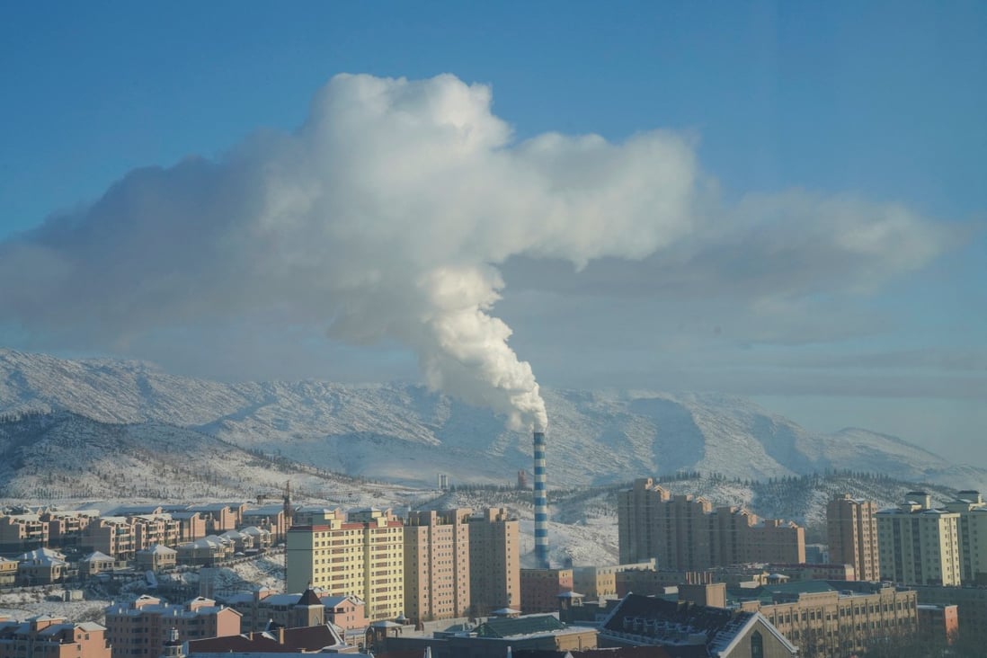 Smoke is seen from a chimney in Altay, a city in the Xinjiang Uygur Autonomous Region, on January 24, 2018. China is the world’s biggest emitter of greenhouse gases. Photo: Reuters
