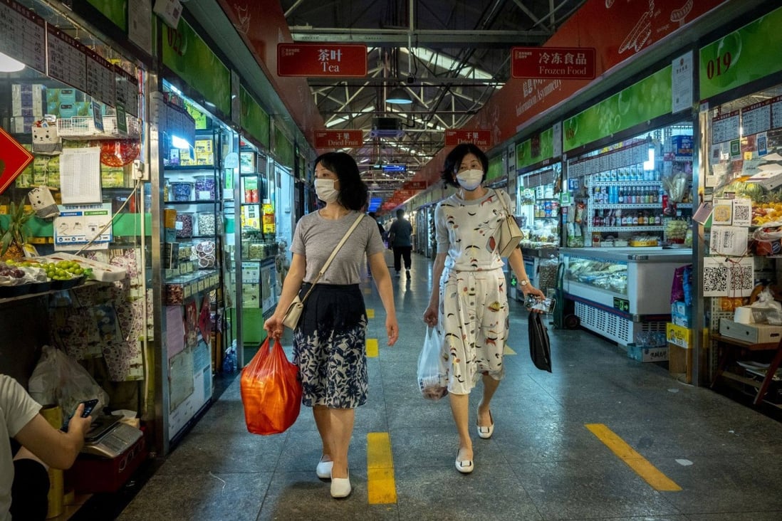 China’s retail sales rose by 2.7 per cent in July, well below an expected rise of 5.3 per cent and down from 3.1 per cent growth in June. Photo: Bloomberg