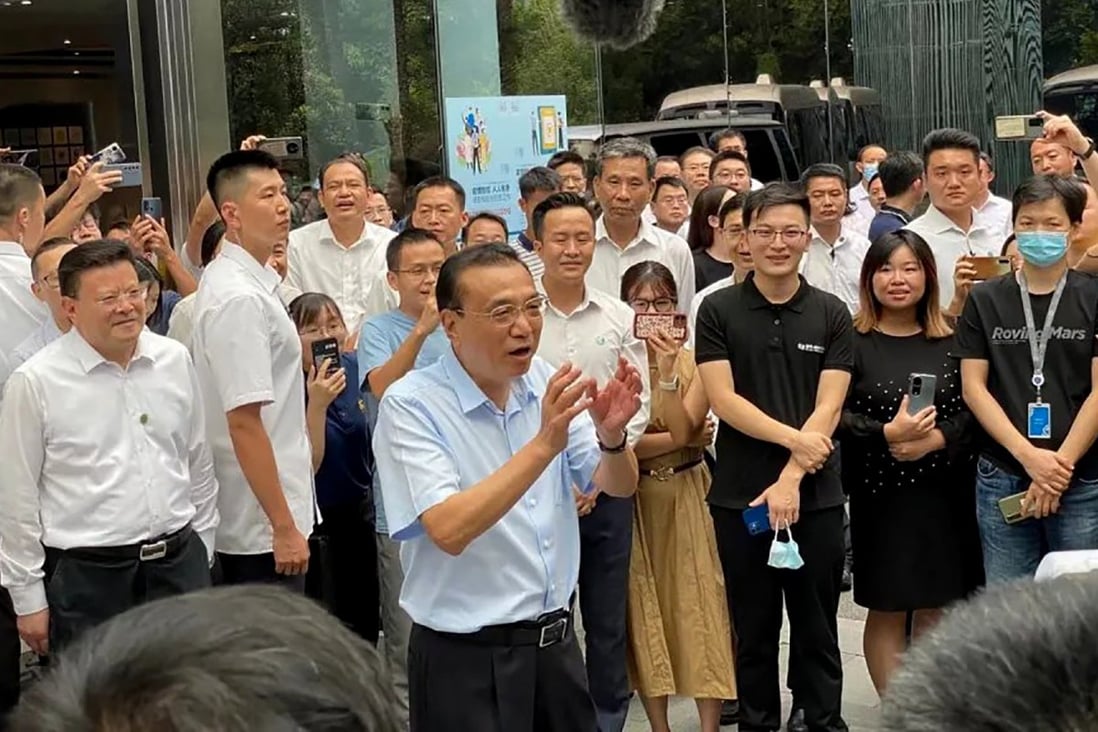 Chinese Premier Li Keqiang is the first member of the Politburo Standing Committee to make a public appearance since early August. Photo: Twitter