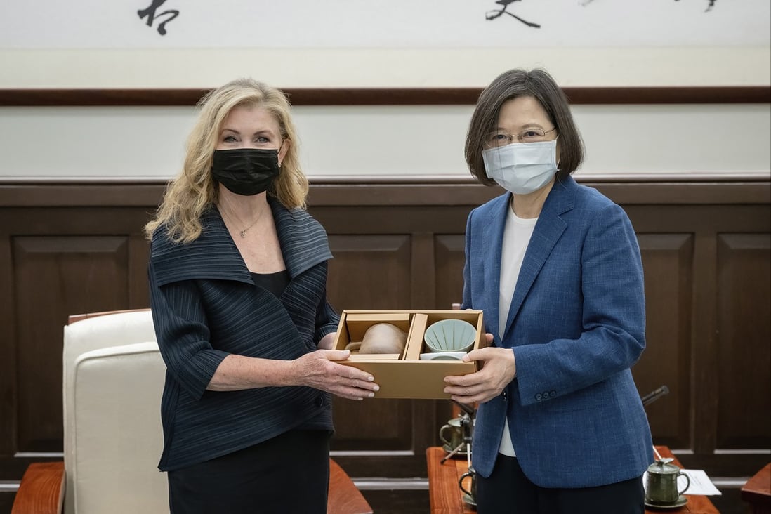 US Senator Marsha Blackburn exchanges gifts with Taiwanese  President Tsai Ing-wen  in Taipei  on Friday. Photo: AP