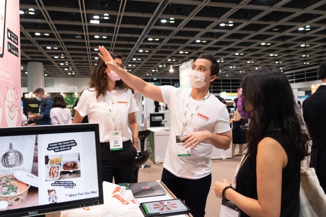 Chris Wettling, co-founder of Chomp, presenting the platform at the 2021 ReThink HK Sustainable Business and Solutions Expo. Photo: SCMP Handout