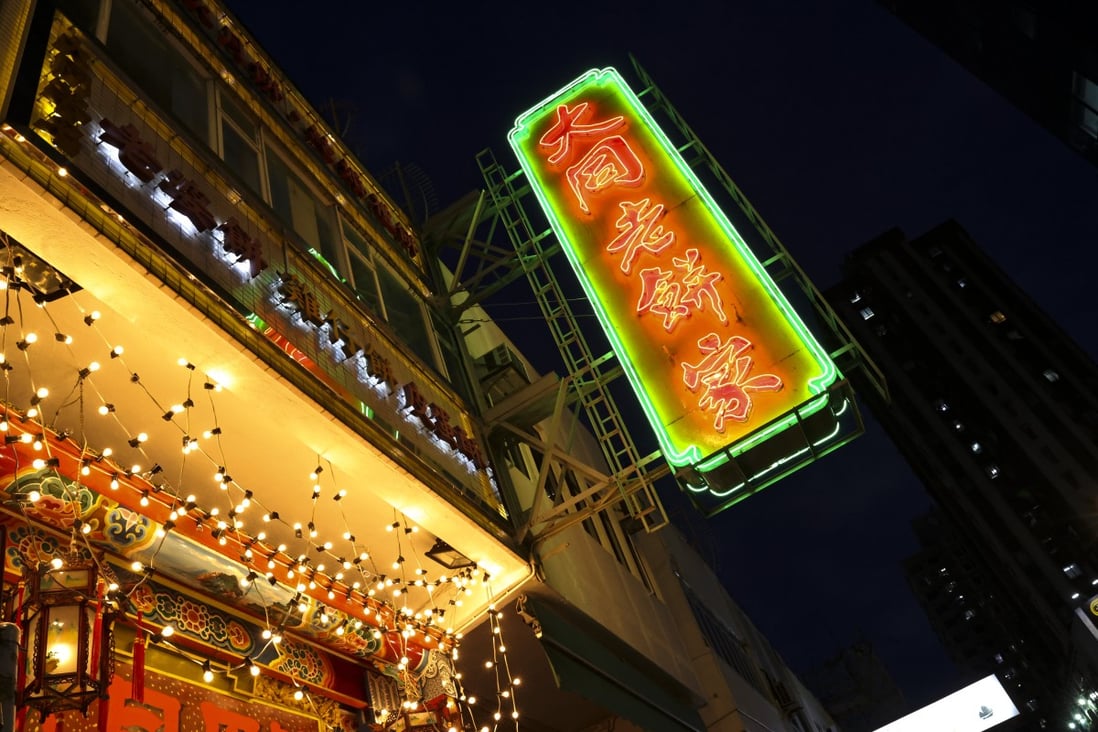 Lights out for Hong Kong's neon signs? Tradition losing shine as businesses to meet rules | South China Morning Post