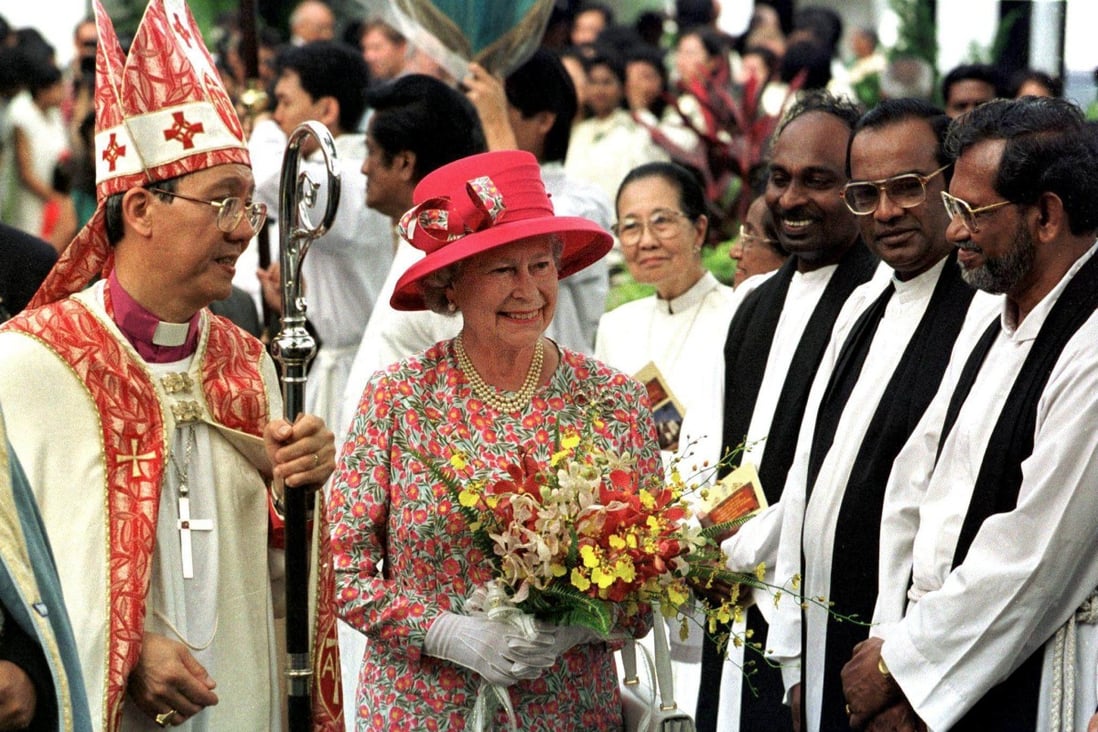 Queen Elizabeth meets Malaysia’s Christian Church leaders after a service at the Cathedral of Saint Mary The Virgin in Kuala Lumpur on September 20, 1998. The queen travelled to more than 100 countries and made more than 150 visits to Commonwealth nations. She went to Canada 22 times, more than any other country. Photo: AFP