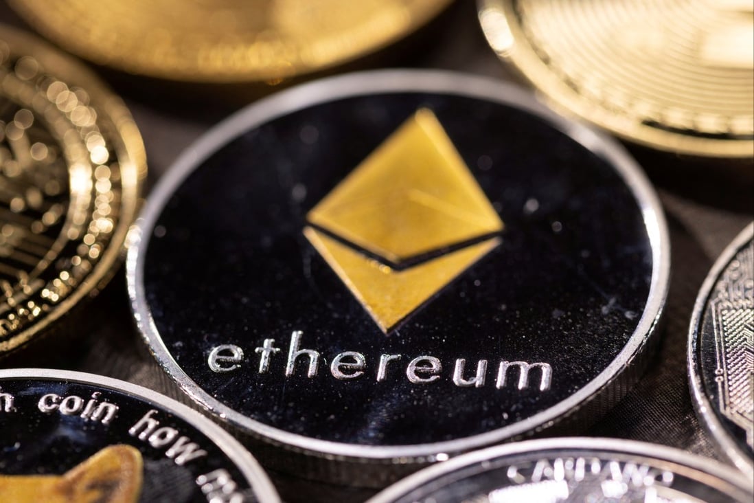 A representation of ether, the token for the Ethereum blockchain, seen in this illustration taken November 29, 2021. Photo: Reuters