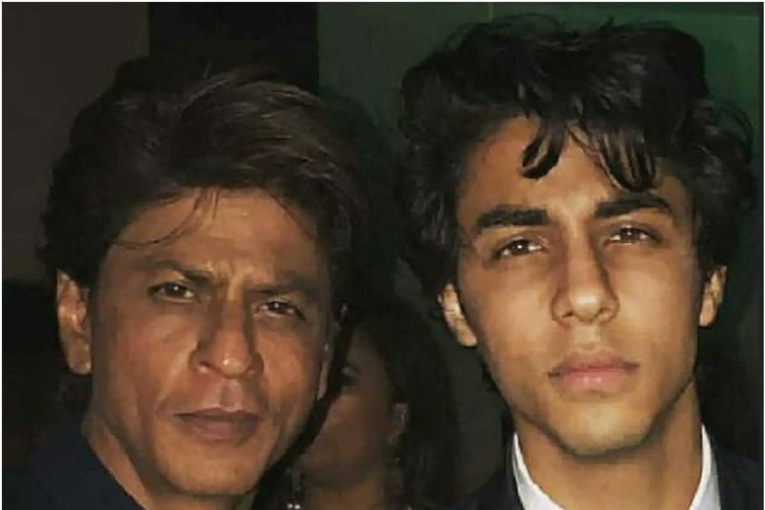 Aryan Khan (right), son of Bollywood megastar Shah Rukh Khan (left), is making waves on social media after sharing photos from a promotional shoot on Instagram. Photo: Twitter/@vaibhavkaushik
