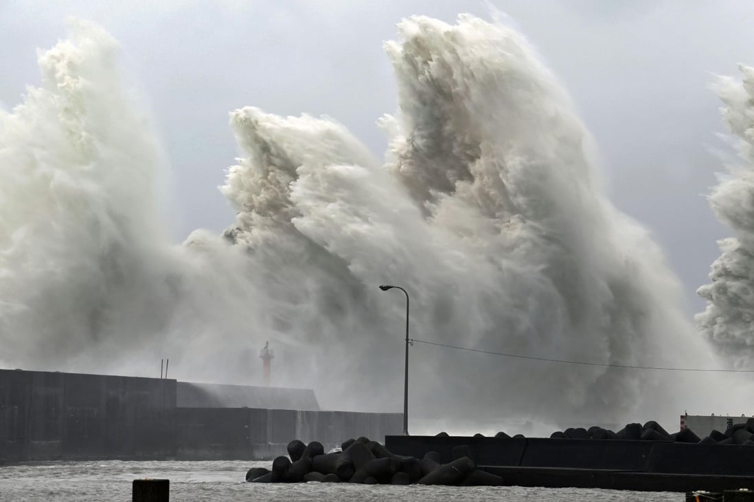 High waves hit the shore in Aki, Kochi Prefecture as Typhoon Nanmadol slammed southwestern Japan. Photo: AP