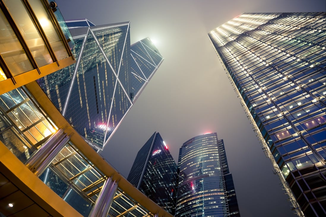 Hong Kong’s financial services sector asserts that the government must remove all Covid-19 restrictions, so that the city can keep pace with other major international financial centres.
Photo: Shutterstock