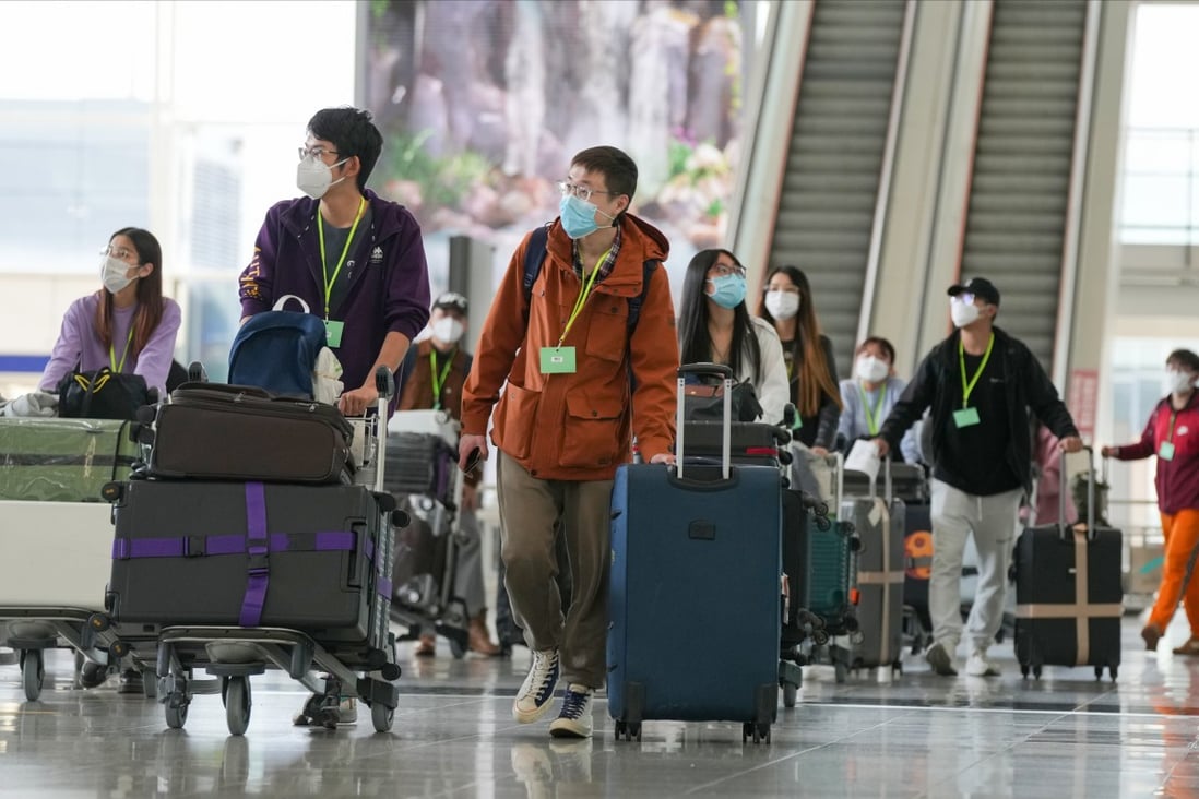 Inbound travellers arrive at the Hong Kong International Airport after the government cancels its compulsory hotel quarantine on 26 September 2022. Photo: Sam Tsang
