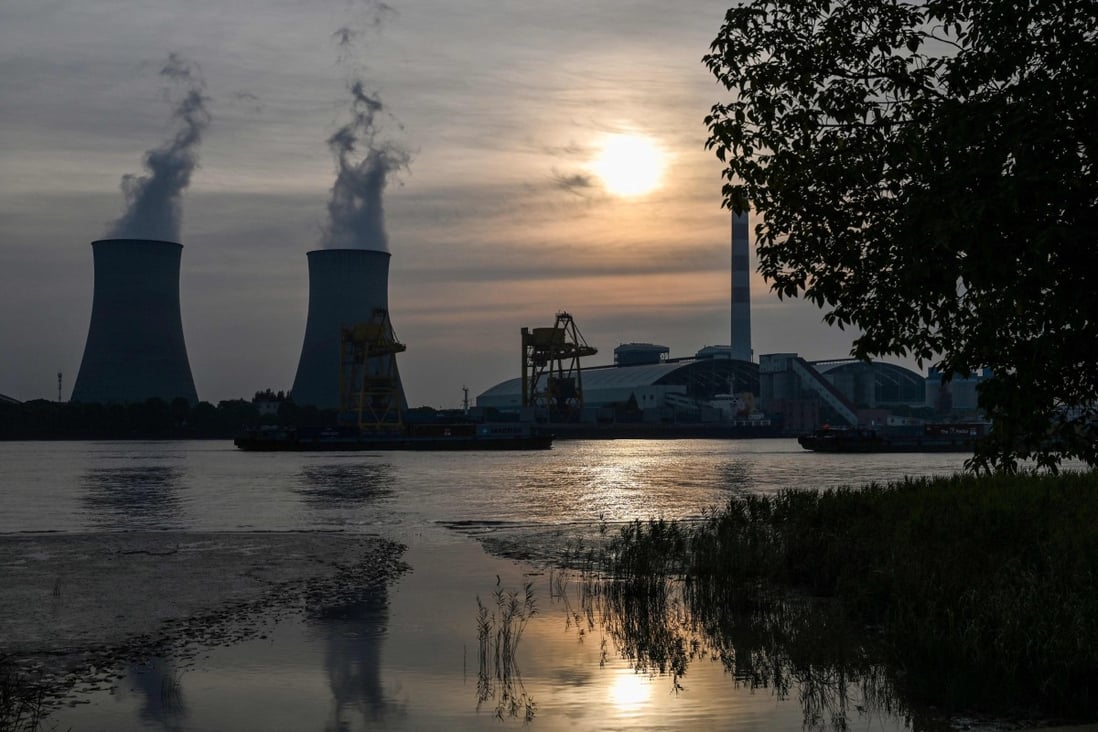 The Wujing coal-electricity power station is seen across the Huangpu River in the Minhang district of Shanghai on August 22, 2022. Photo: AFP